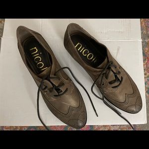 Nicole brown leather Oxford / wingtip shoes